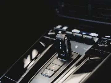 PORSCHE 911 Carrera GTS T-Hybrid