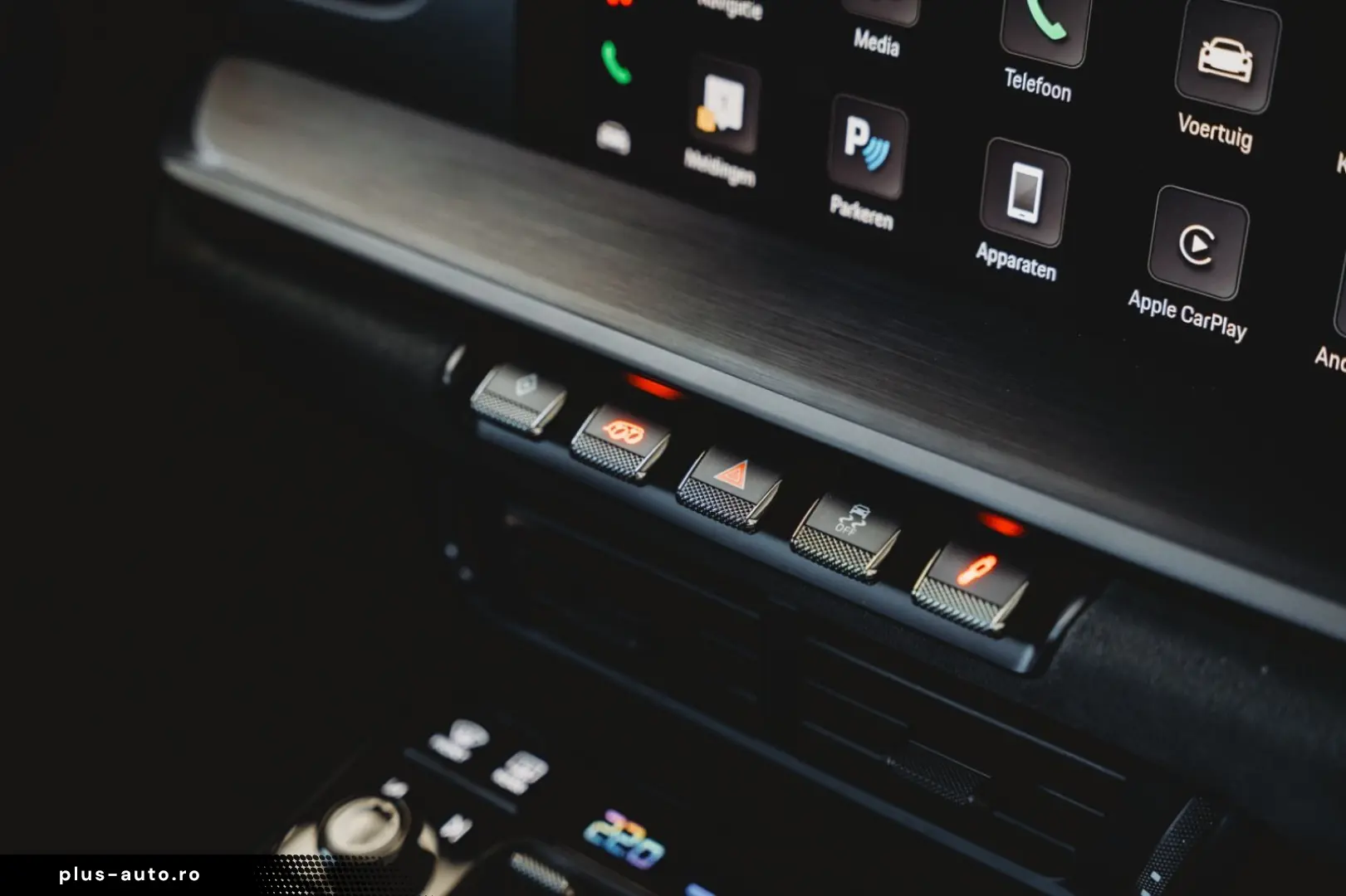 PORSCHE 911 Carrera GTS T-Hybrid