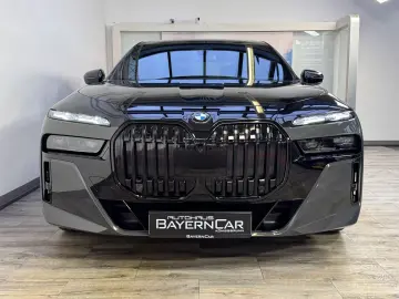 BMW 740d xDrive M Sport Pro TwoTone B&W TV Massage