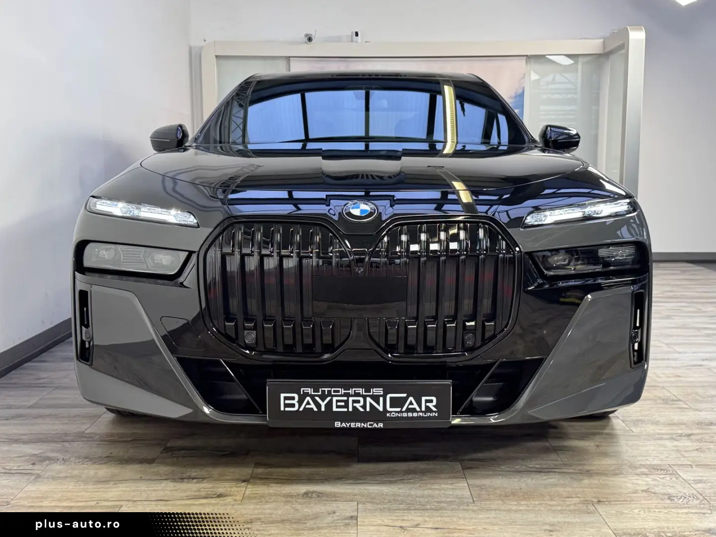 BMW 740d xDrive M Sport Pro TwoTone B&W TV Massage