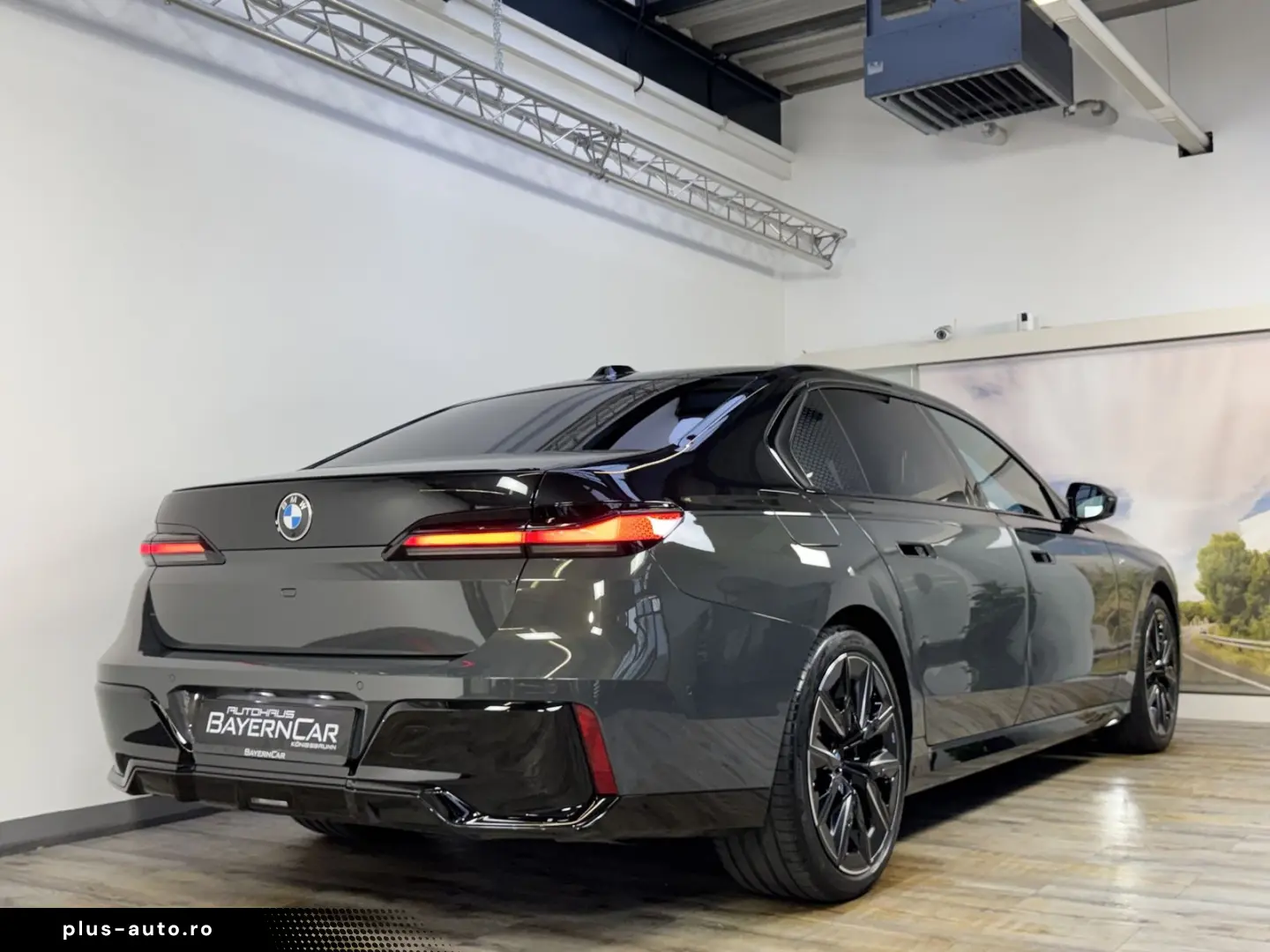 BMW 740d xDrive M Sport Pro TwoTone B&W TV Massage