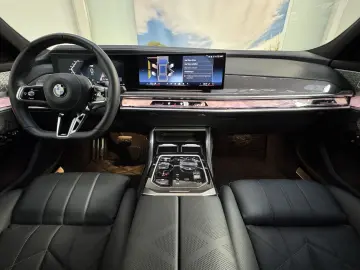 BMW 740d xDrive M Sport Pro TwoTone B&W TV Massage