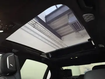 BMW 740d xDrive M Sport Pro TwoTone B&W TV Massage