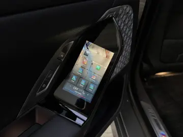 BMW 740d xDrive M Sport Pro TwoTone B&W TV Massage