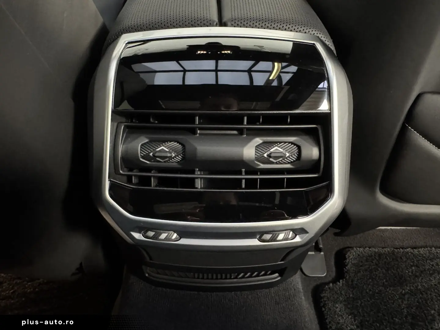 BMW 740d xDrive M Sport Pro TwoTone B&W TV Massage