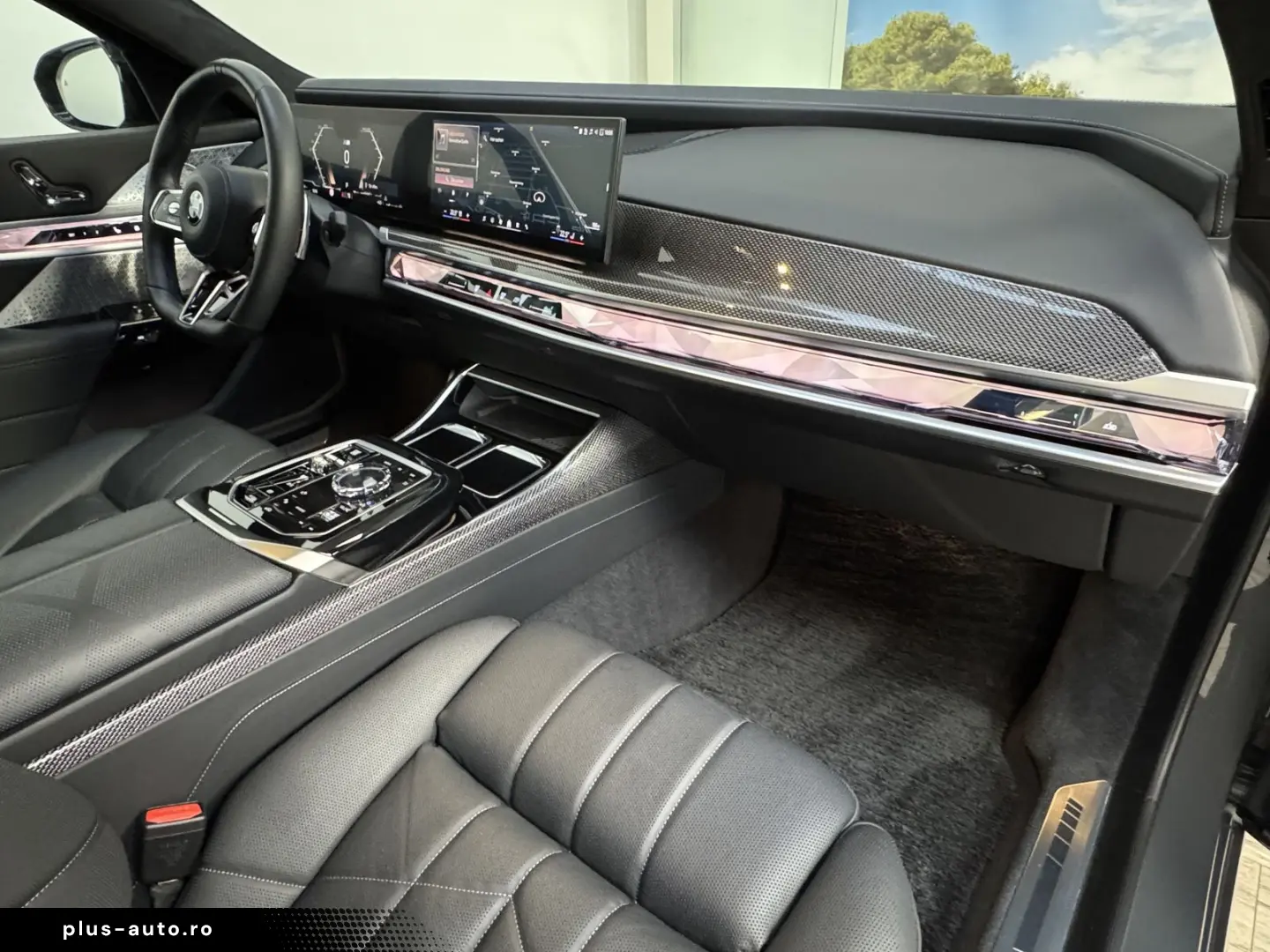 BMW 740d xDrive M Sport Pro TwoTone B&W TV Massage