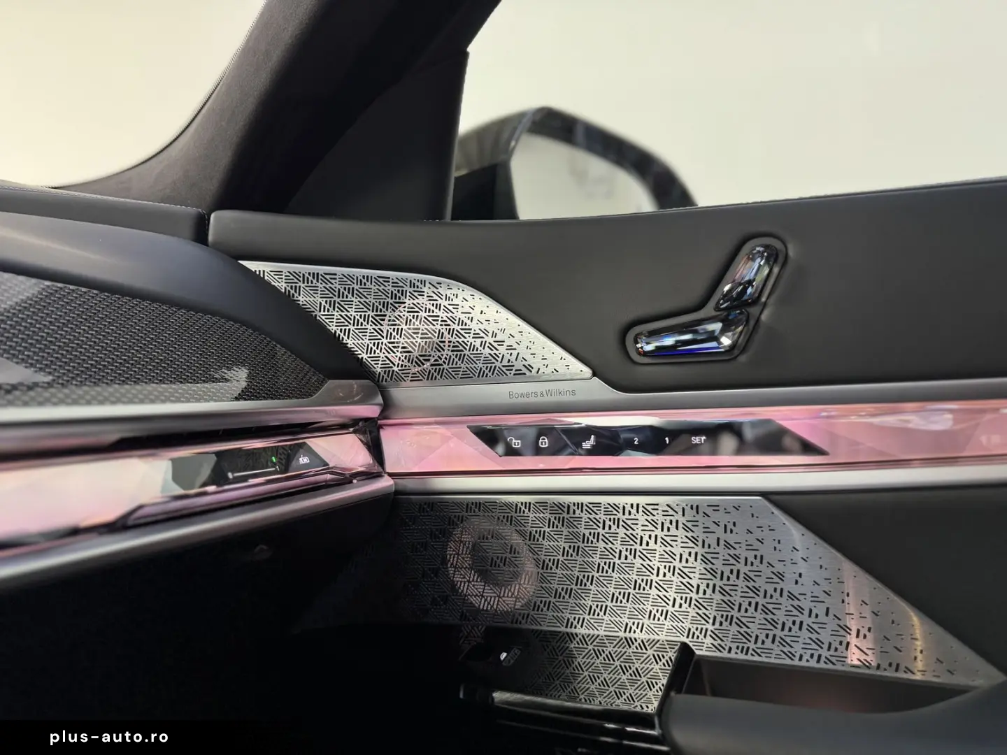 BMW 740d xDrive M Sport Pro TwoTone B&W TV Massage