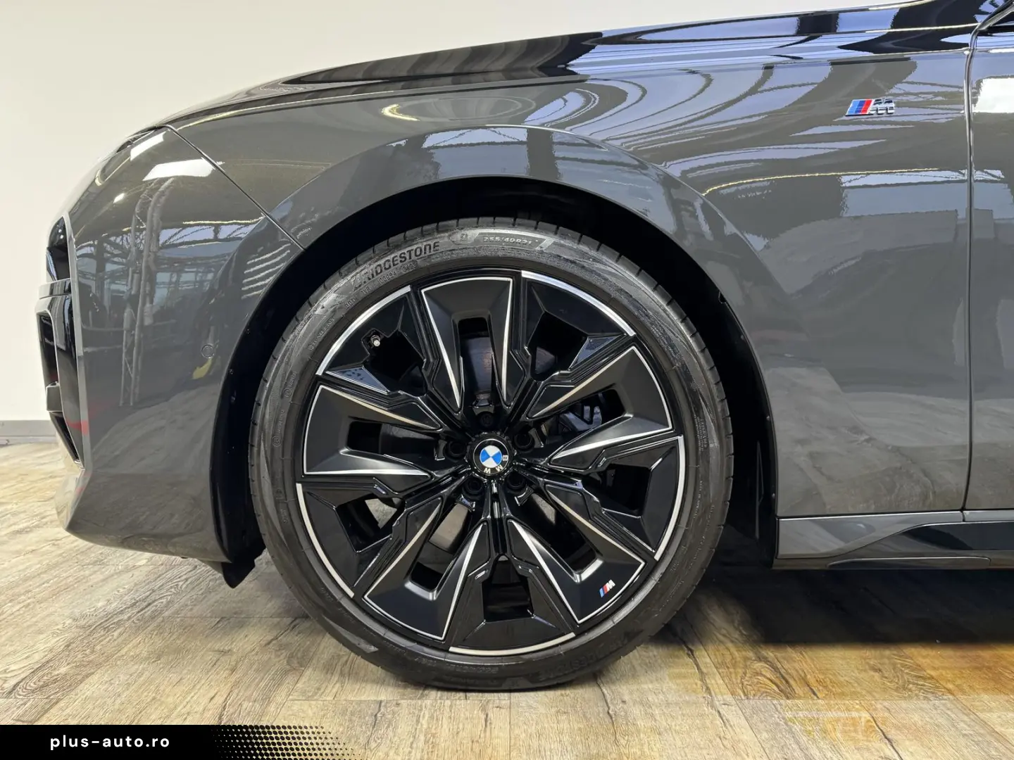 BMW 740d xDrive M Sport Pro TwoTone B&W TV Massage