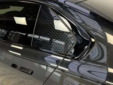 BMW 740d xDrive M Sport Pro TwoTone B&W TV Massage