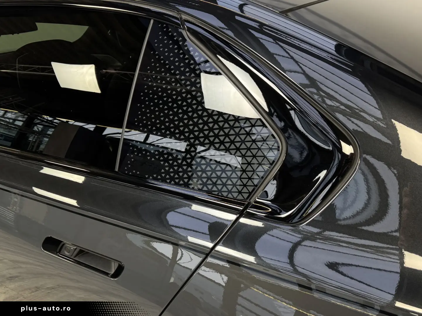 BMW 740d xDrive M Sport Pro TwoTone B&W TV Massage