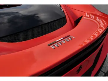 FERRARI 296 GTB  Garantie bis 2030 Carbon LED Lift JBL