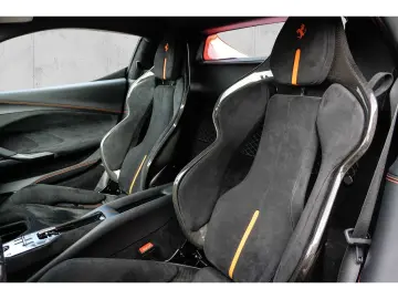 FERRARI 296 GTB  Garantie bis 2030 Carbon LED Lift JBL