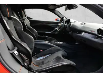 FERRARI 296 GTB  Garantie bis 2030 Carbon LED Lift JBL