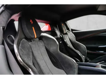 FERRARI 296 GTB  Garantie bis 2030 Carbon LED Lift JBL