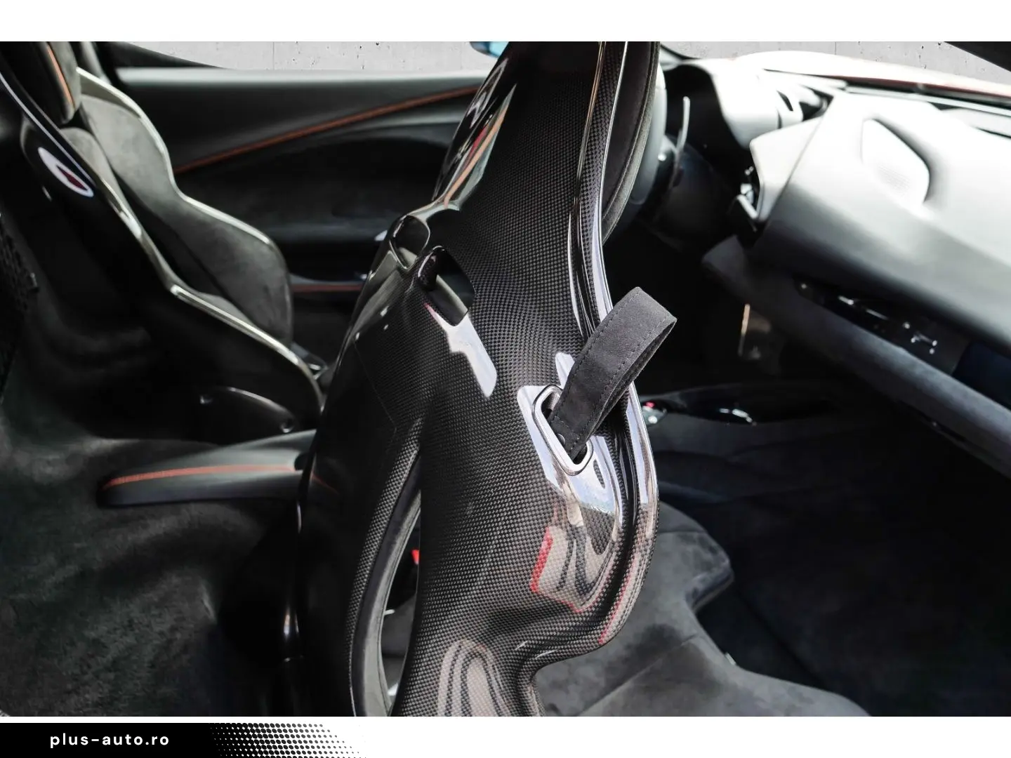 FERRARI 296 GTB  Garantie bis 2030 Carbon LED Lift JBL