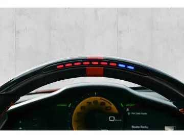 FERRARI 296 GTB  Garantie bis 2030 Carbon LED Lift JBL