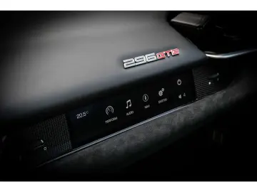 FERRARI 296 GTB  Garantie bis 2030 Carbon LED Lift JBL