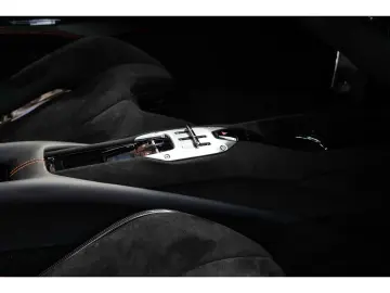 FERRARI 296 GTB  Garantie bis 2030 Carbon LED Lift JBL