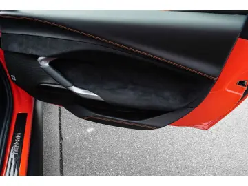 FERRARI 296 GTB  Garantie bis 2030 Carbon LED Lift JBL