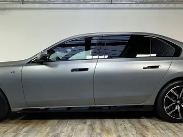 BMW 740d xDrive M Sport Pro TV Executive Lounge ACC