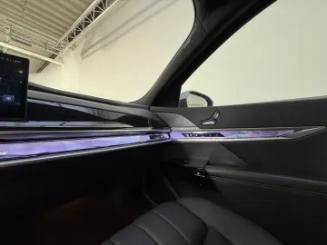 BMW 740d xDrive M Sport Pro TV Executive Lounge ACC