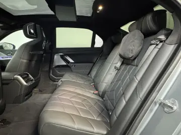 BMW 740d xDrive M Sport Pro TV Executive Lounge ACC