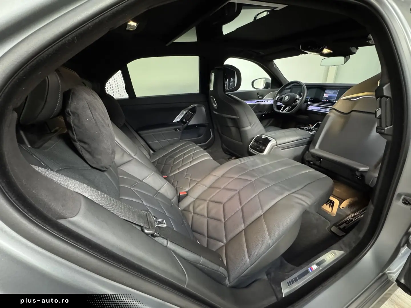 BMW 740d xDrive M Sport Pro TV Executive Lounge ACC