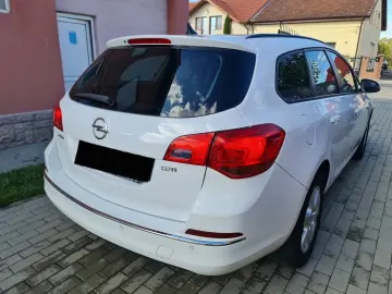 Opel Astra J diesel 2015 euro6 xenon