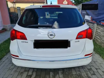 Opel Astra J diesel 2015 euro6 xenon