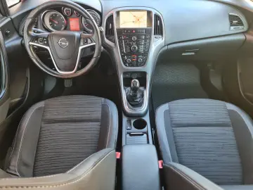 Opel Astra J diesel 2015 euro6 xenon