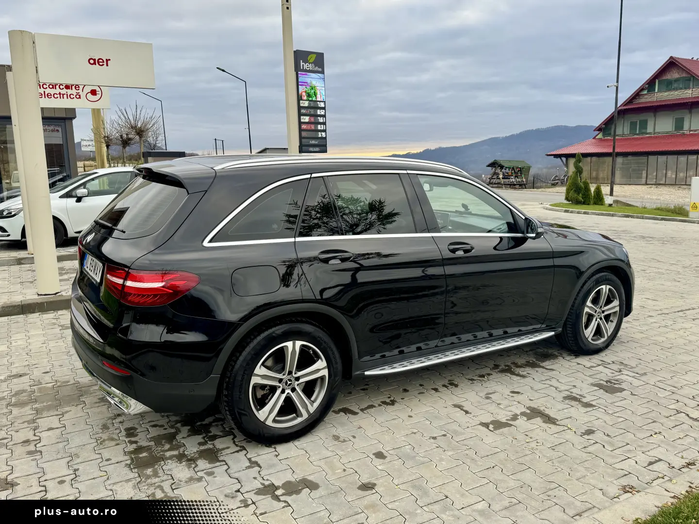 Mercedes-Benz GLC 220