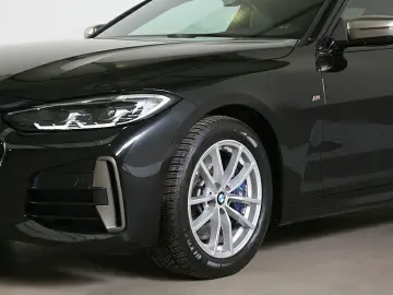 BMW M440i xDr Coupé ACC LiveCockpit HuD LED DAB