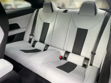 BMW M4 Competition M xDrive Coupé  M POWER