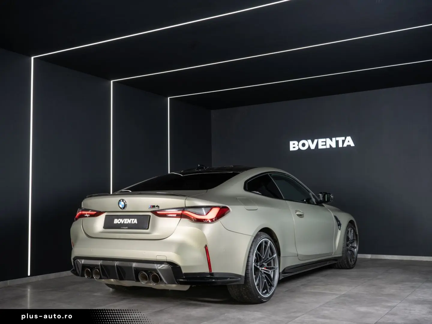 BMW M4 Competition Coupe  CARBON SCHALENSITZ H&K HUD