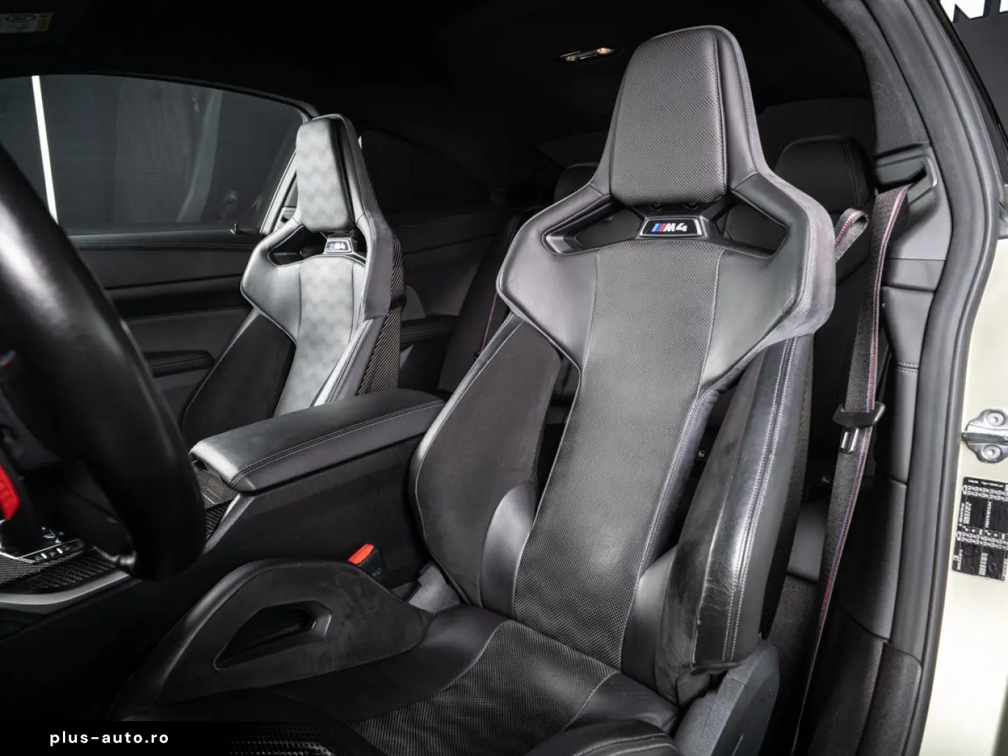 BMW M4 Competition Coupe  CARBON SCHALENSITZ H&K HUD