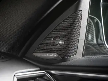 BMW M4 Competition Coupe  CARBON SCHALENSITZ H&K HUD