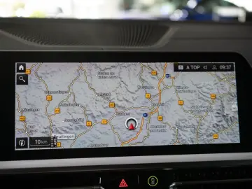 BMW M4 Competition Coupe  CARBON SCHALENSITZ H&K HUD