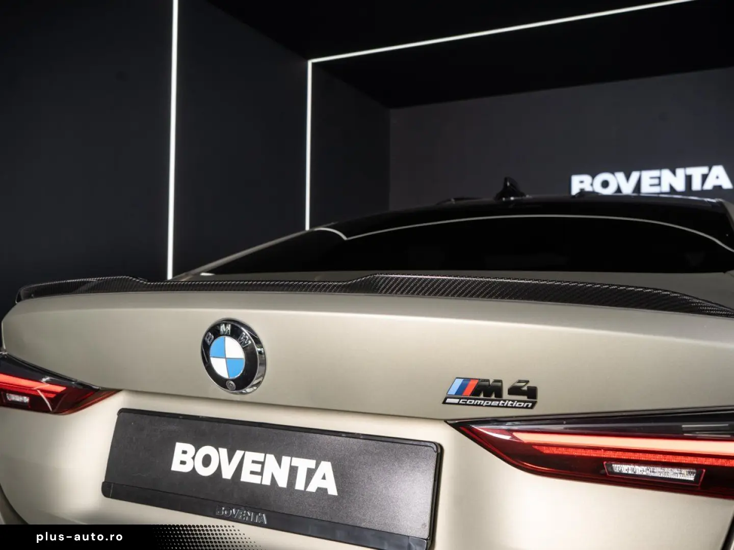 BMW M4 Competition Coupe  CARBON SCHALENSITZ H&K HUD