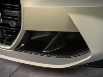 BMW M4 Competition Coupe  CARBON SCHALENSITZ H&K HUD