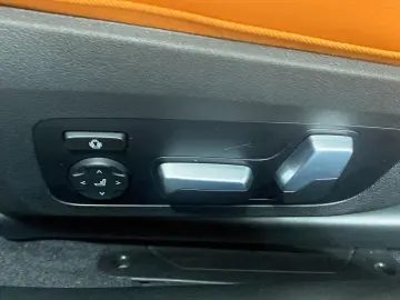 BMW M4 Competition M xDrive Cabrio Harman K Head-Up