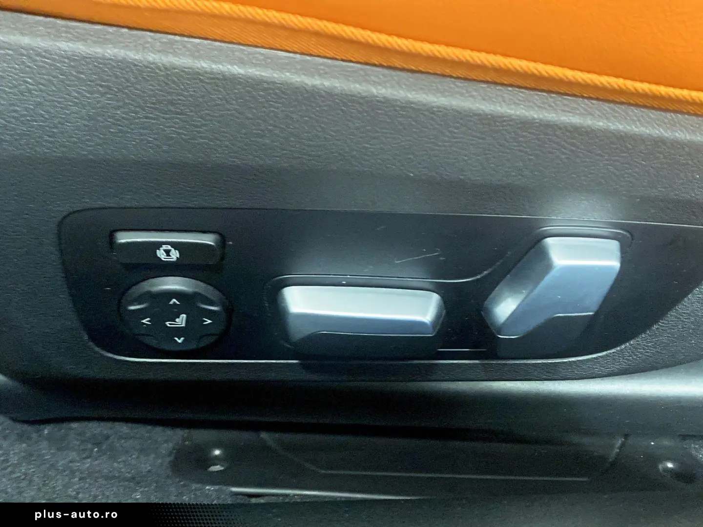 BMW M4 Competition M xDrive Cabrio Harman K Head-Up