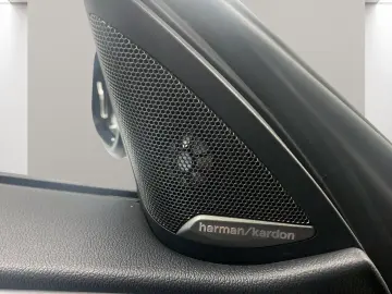 BMW M4 Competition M xDrive Cabrio Harman K Head-Up