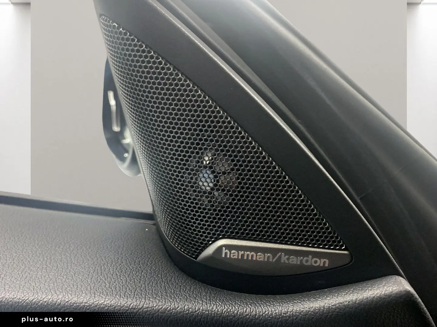 BMW M4 Competition M xDrive Cabrio Harman K Head-Up