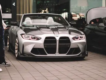 BMW M4 Competition M xDrive Cabrio Full Carbon