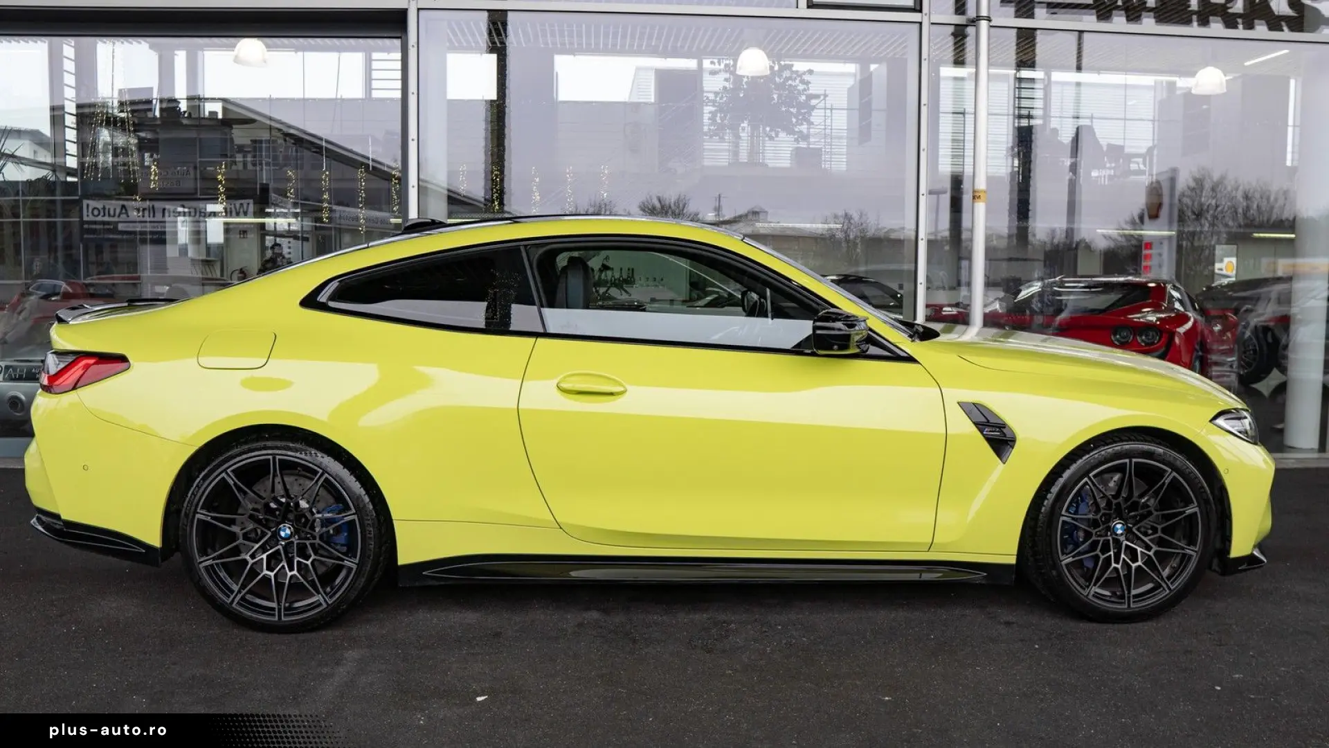 BMW M4 COMPETITION 360  H&K CARBON SPUR NAVI