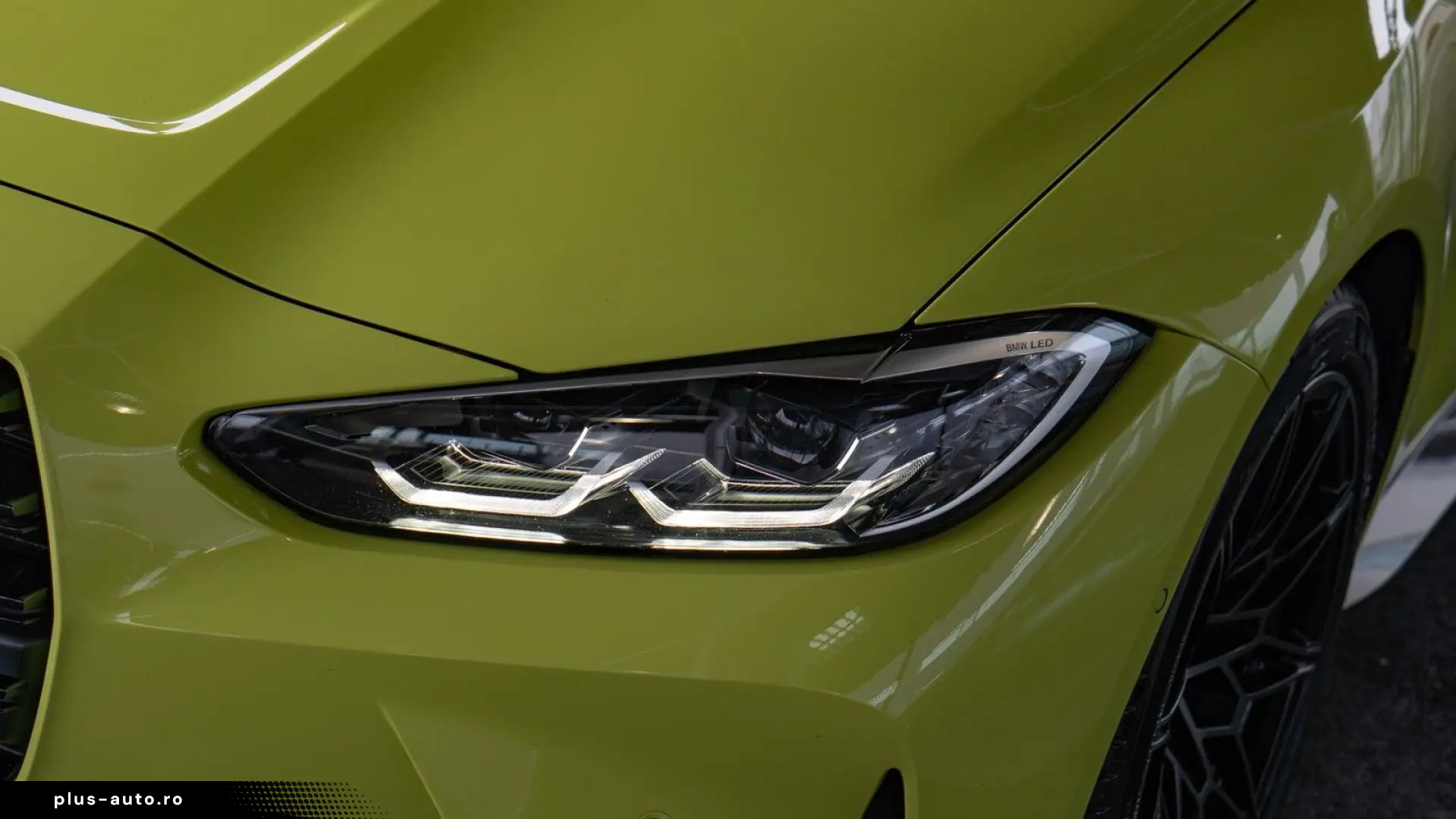 BMW M4 COMPETITION 360  H&K CARBON SPUR NAVI