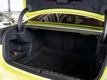 BMW M4 COMPETITION 360  H&K CARBON SPUR NAVI