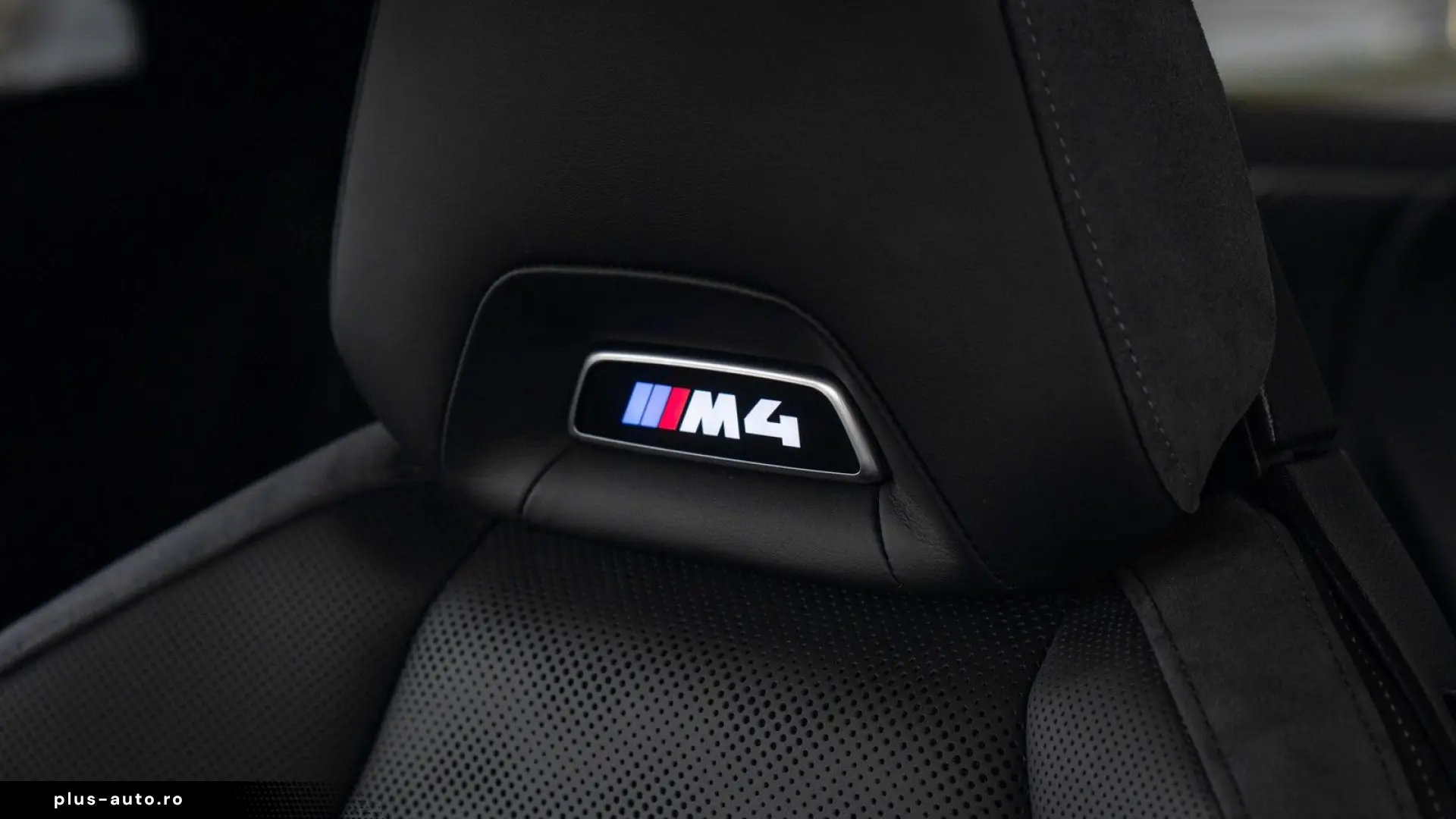 BMW M4 COMPETITION 360  H&K CARBON SPUR NAVI