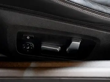 BMW M4 COMPETITION 360  H&K CARBON SPUR NAVI