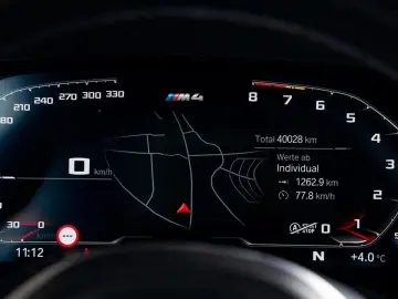 BMW M4 COMPETITION 360  H&K CARBON SPUR NAVI